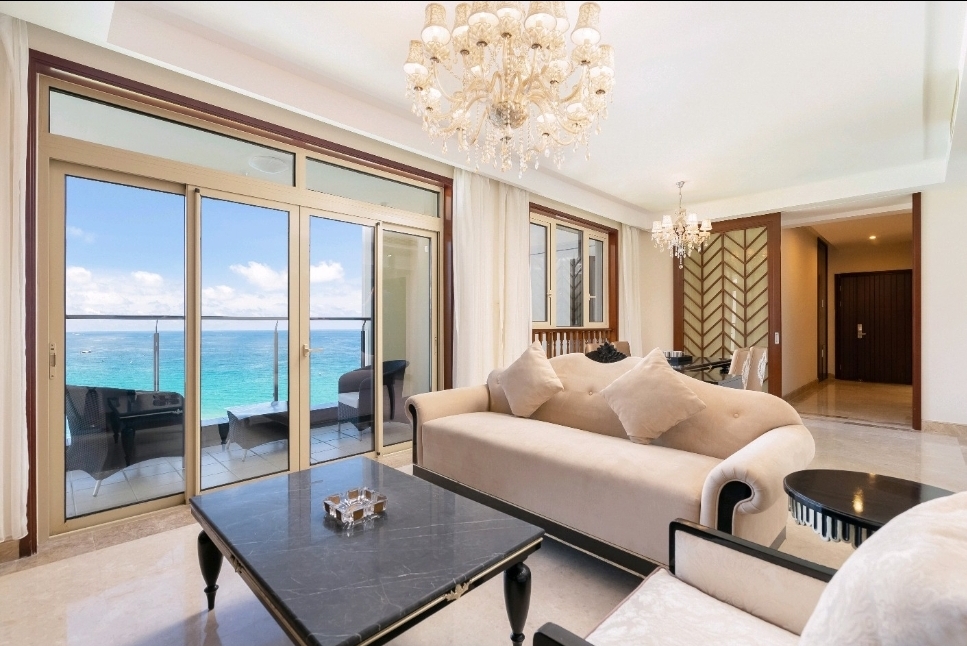 DADONGHAI | 117m² Oceanview Two-Bedroom — 270° Seascape Living in Sanya
