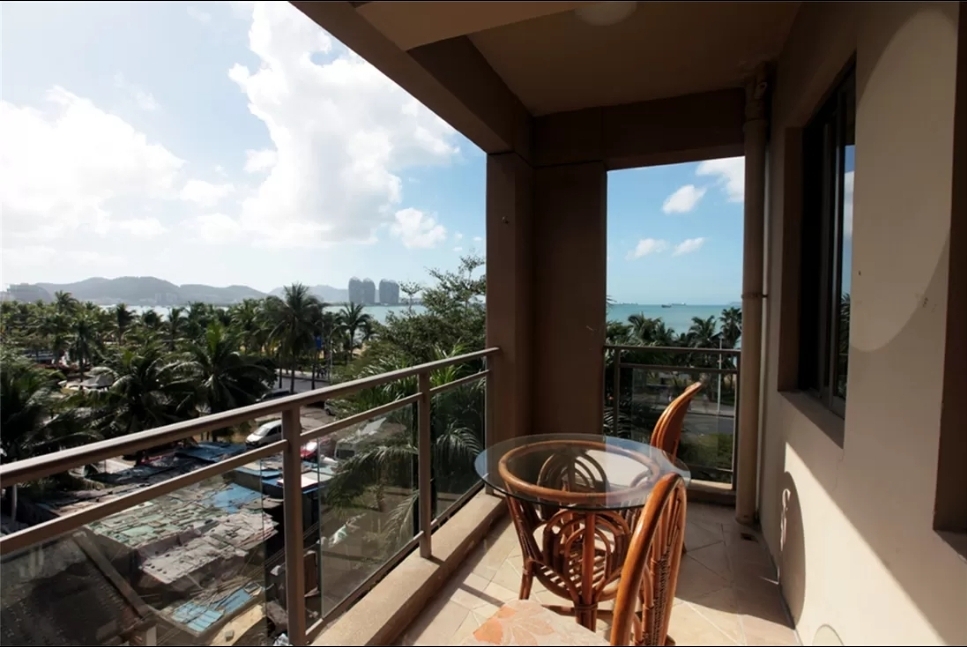 SANYA BAY COCONUT DREAM CORRIDOR | 64m² Cozy 1-Bedroom Full Oceanview Suite Near Beach