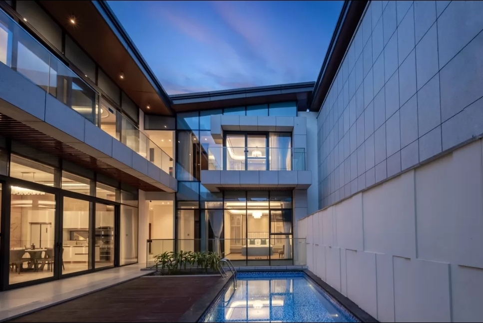 HATANG BAY | 500m² Luxurious Four-Bedroom Villa · An Oceanfront Estate of Grandeur